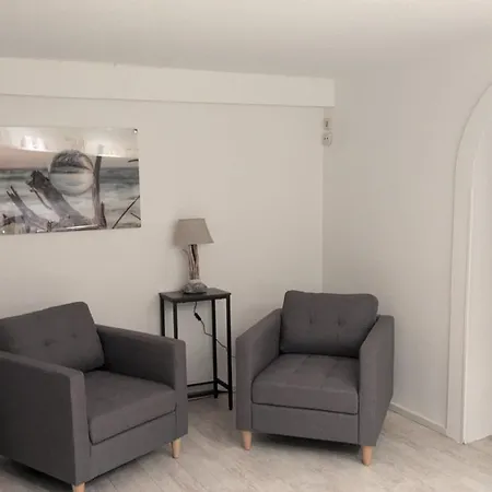 Luete Koje - Gemuetliche Kellerwohnung لوبيك